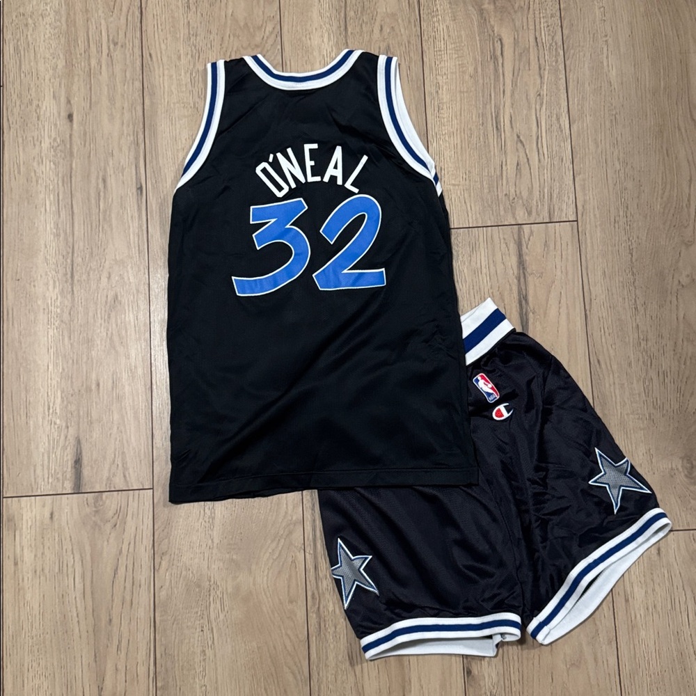 Vintage Champion Orlando Magic Shaquille O'Neal #32 Jersey (L) and Shorts (XL)